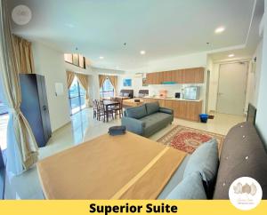 Area tempat duduk di Pacific Home Petaling Jaya by Seven Sins