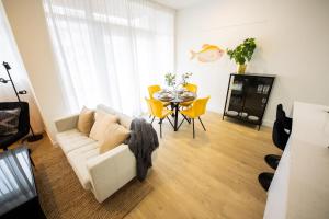 Cheerfully 1 Bedroom Serviced Apartment 52m2 -NB306C-休息區
