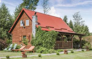 Vonkajšia záhrada v ubytovaní Nice Home In Wegorzewo With Sauna