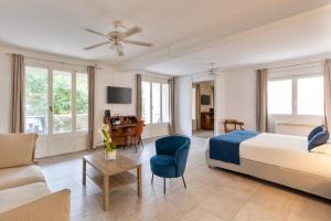 TV a/nebo společenská místnost v ubytování Best Western Hotel Casa Bianca, Piscine Intérieure et Extérieure
