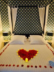 Zdjęcie z galerii obiektu Chalet privatif / suite romantique love balneo w mieście Le Castellet +17 zdjęć
