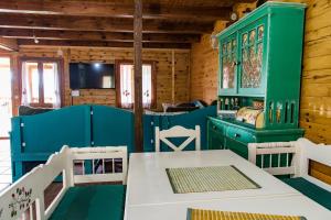 Posezení v ubytování Drvene kuće ŠUŠKA - Wooden Houses SUSKA