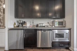 Gallery image of Heart of SOHO Minutes to Downtown and Stadium Unit 1 in Tampa