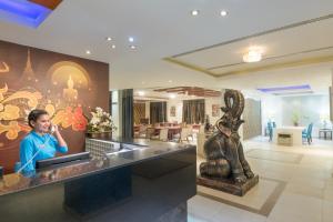 Hosté ubytování Al Hail Waves Hotel Managed By Centara + 37 fotografií