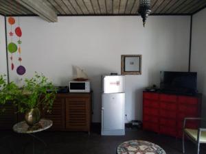 Dapur atau dapur kecil di BELINTA plage STUDIO