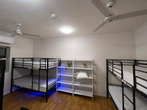 Postel nebo postele na pokoji v ubytování Tomato Backpackers