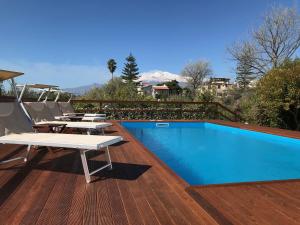 Басейн в John Sea Suites або поблизу