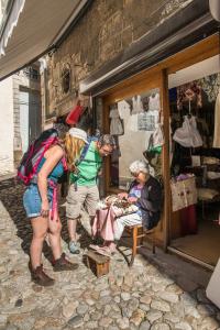 Hostia v ubytovaní Maison au Loup - Superbe ancien hotel particulier du XVIe siècle au cœur de la vieille ville du Puy