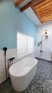 Un baño de Whitiedoggie Villa II