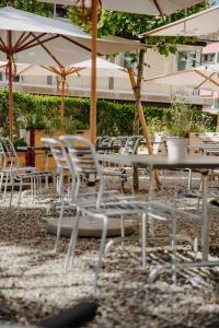 Ein Restaurant oder anderes Speiselokal in der Unterkunft Seldas 