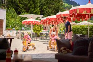 Gallery image of Familotel Amiamo in Zell am See
