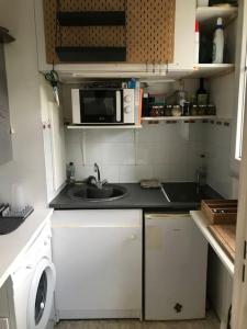 Zdjęcie z galerii obiektu Charmant studio et son jardin w mieście Lagny