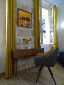 Posedenie v ubytovaní BLUE FOUNTAIN Luxueux Studio Aix Centre Historique -WIFI-SMART TV-