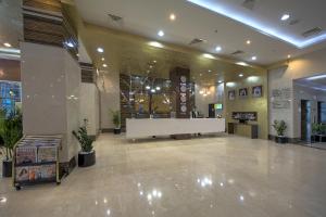 Predvorje ili recepcija u objektu Orchid Vue Hotel