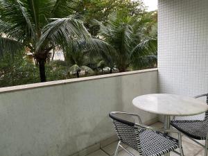 Μπαλκόνι ή βεράντα στο Flat agradável na Barra