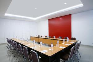 Zona business o sala conferenze di Amaris Hotel Cilegon