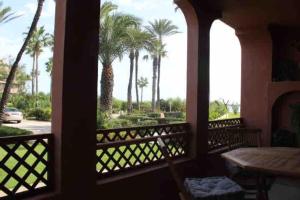 Ogród w obiekcie Sotogrande Paseo del Mar - 10 steps away from the beach