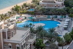 Výhled na bazén z ubytování Ultimate Stay / 4 Beds / Private Beach / The Palm / Beachfront / Upgraded / Full Palm, Marina Skyline, Ain Dubai View nebo okolí