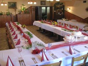 Restavracija oz. druge možnosti za prehrano v nastanitvi Hotel & restaurant SIGNAL
