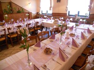 Restavracija oz. druge možnosti za prehrano v nastanitvi Hotel & restaurant SIGNAL