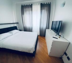 Кровать или кровати в номере Best Stay - Bari Centrale