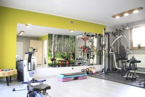 Posilňovňa alebo fitness centrum v ubytovaní Danielówka w lesie