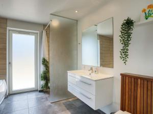 Vannituba majutusasutuses 9 person holiday home in Dannemare +33 fotot