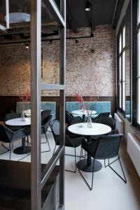 Boutique Hotel Oosteinde tesisinde bir oturma alanı