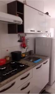 A cozinha ou cozinha compacta de Studio São Rafael