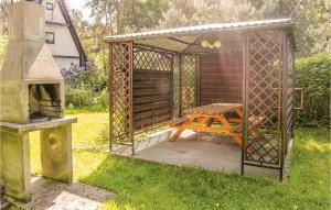 Vonkajšia záhrada v ubytovaní Holiday Home Sobòtka Pod Debami