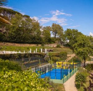 Agriturismo Villa Paradiso Esotico内部或周边的泳池