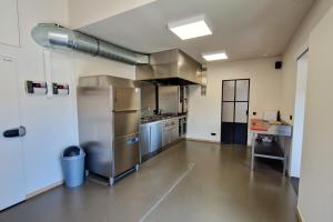 Dapur atau dapur kecil di Vakantiehoeve La Joyelle +30 gambar