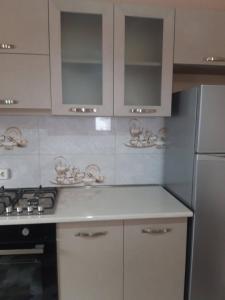 Η κουζίνα ή μικρή κουζίνα στο Воржоми Mzetamze