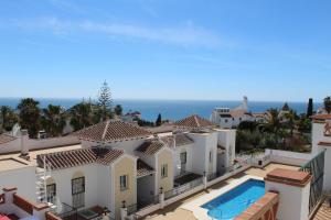 Bazén v ubytovaní Burriana Beach, Pool, big terrace, superb Seaviews alebo v jeho blízkosti