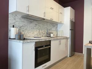 Kuchyňa alebo kuchynka v ubytovaní SeaSide Loft Kavala
