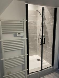 Fotografia z galérie ubytovania Villa avec jaccuzi v destinácii Noailhac