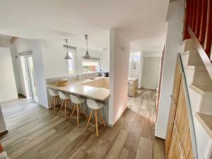 Kuchyňa alebo kuchynka v ubytovaní Medano Beach - Villa Playa