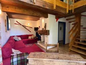 Posezení v ubytování Tuckett Lodge - A large flat for families and groups of friends
