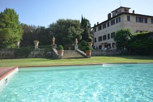 Bazén v ubytovaní Wonderful villa in Montepulciano alebo v jeho blízkosti