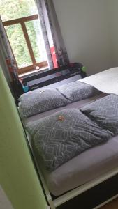 Postel nebo postele na pokoji v ubytování Ferienwohnung an der Begerburg