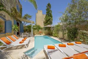 Piscina di Oleandra Holiday Home o nelle vicinanze