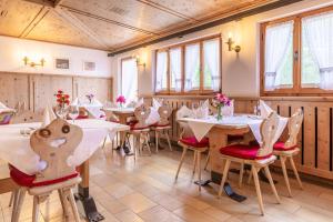 Restaurace v ubytování Hotel Landgasthof Staila