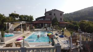 Basen w obiekcie Casa Perla Holidays lub w pobliżu