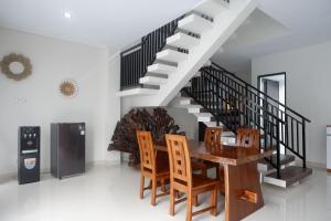 Galeriebild der Unterkunft The Lavana Greenkhaza Villa Jogja in Yogyakarta