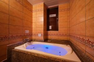 Koupelna v ubytování Hotel Metro (Adult Only)