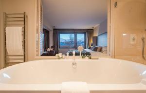 Koupelna v ubytování Luxury chalet in Verbier with 13 bedroom and 13 bathroom