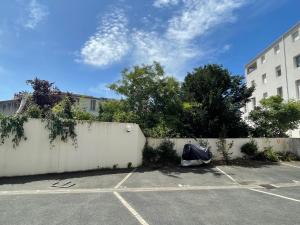 Fotografia z galérie ubytovania 2 pièces avec parking en Coeur de Ville - Appartement lumineux et calme v destinácii La Rochelle
