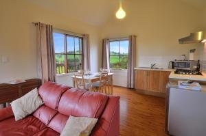 Η κουζίνα ή μικρή κουζίνα στο Balingup Highview Chalets +44 φωτογραφίες