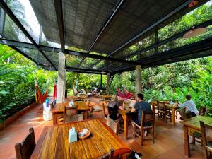 Restorāns vai citas vietas, kur ieturēt maltīti, naktsmītnē Origen Hostel