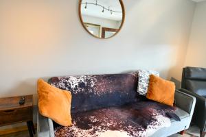 Χώρος καθιστικού στο The Darmont Hotel and Suites